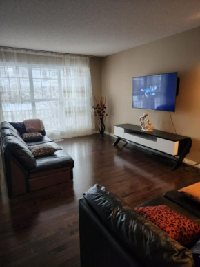 Cozy Luxury House Edmonton